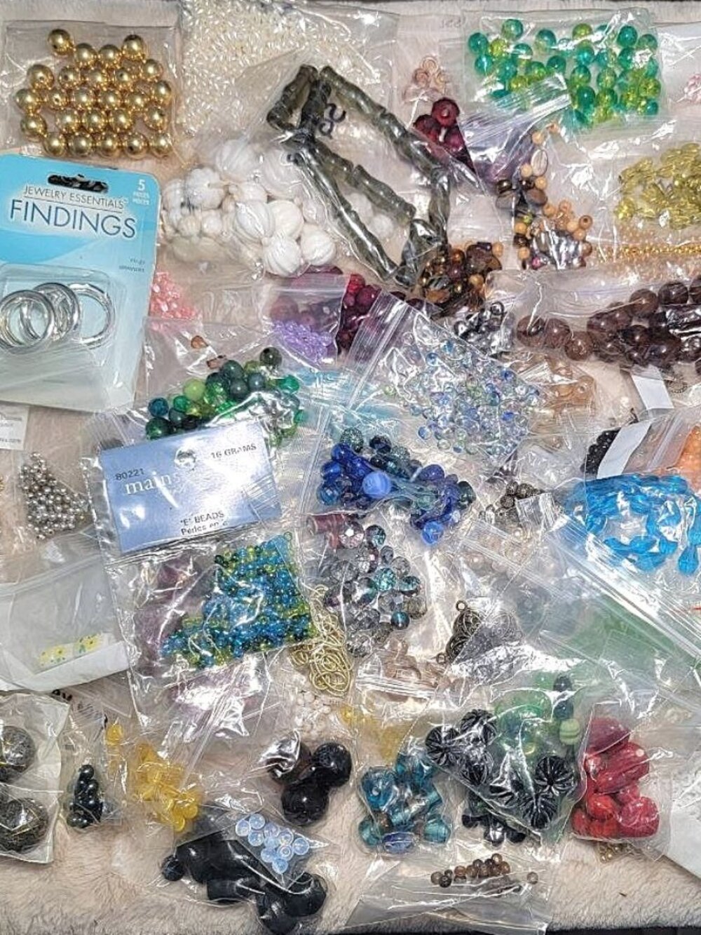 HUGE 4.5lb Destash Lot Jewelry Making Beads Findings Cabachons Various Mats #H